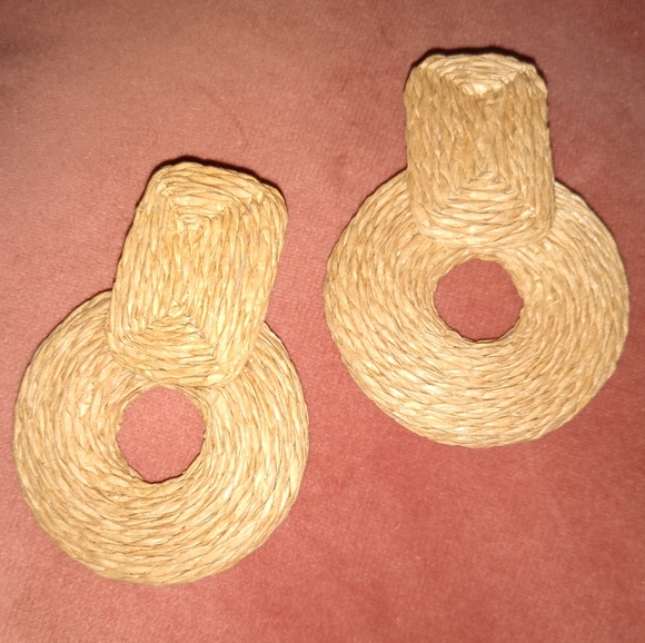 Natural Tan Raffia Rattan Earrings Wicker Door Knocker Chunky Summer Jewelry New - Picture 3 of 7